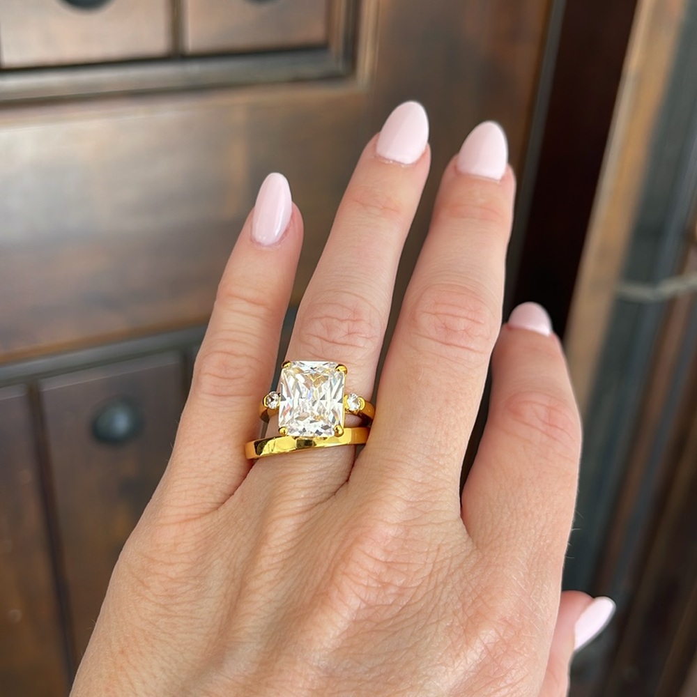 Engagement wedding ring set